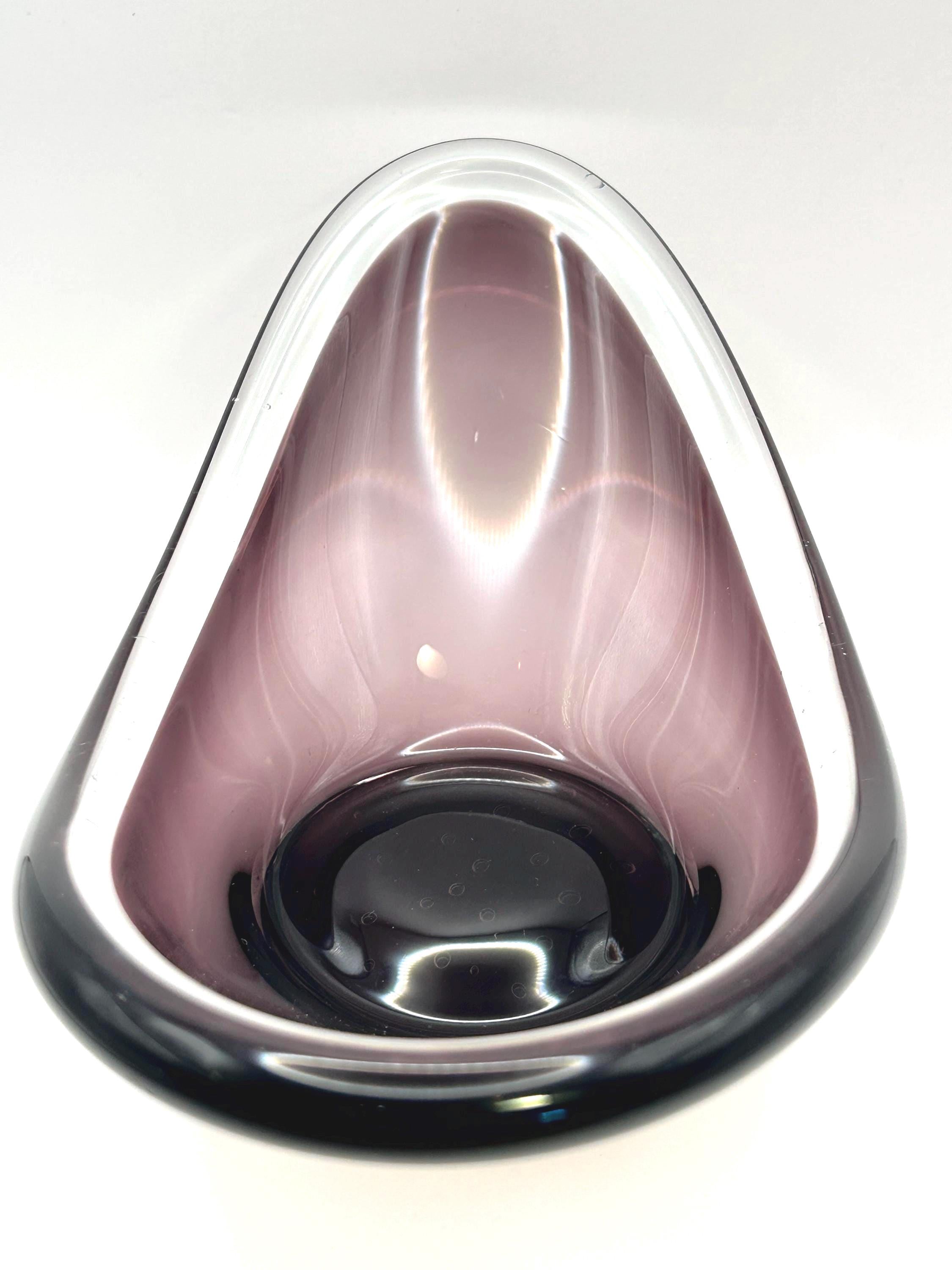 FM Konstglas Amethyst Crystal Centerpiece Bowl | Scandinavian Art Glass