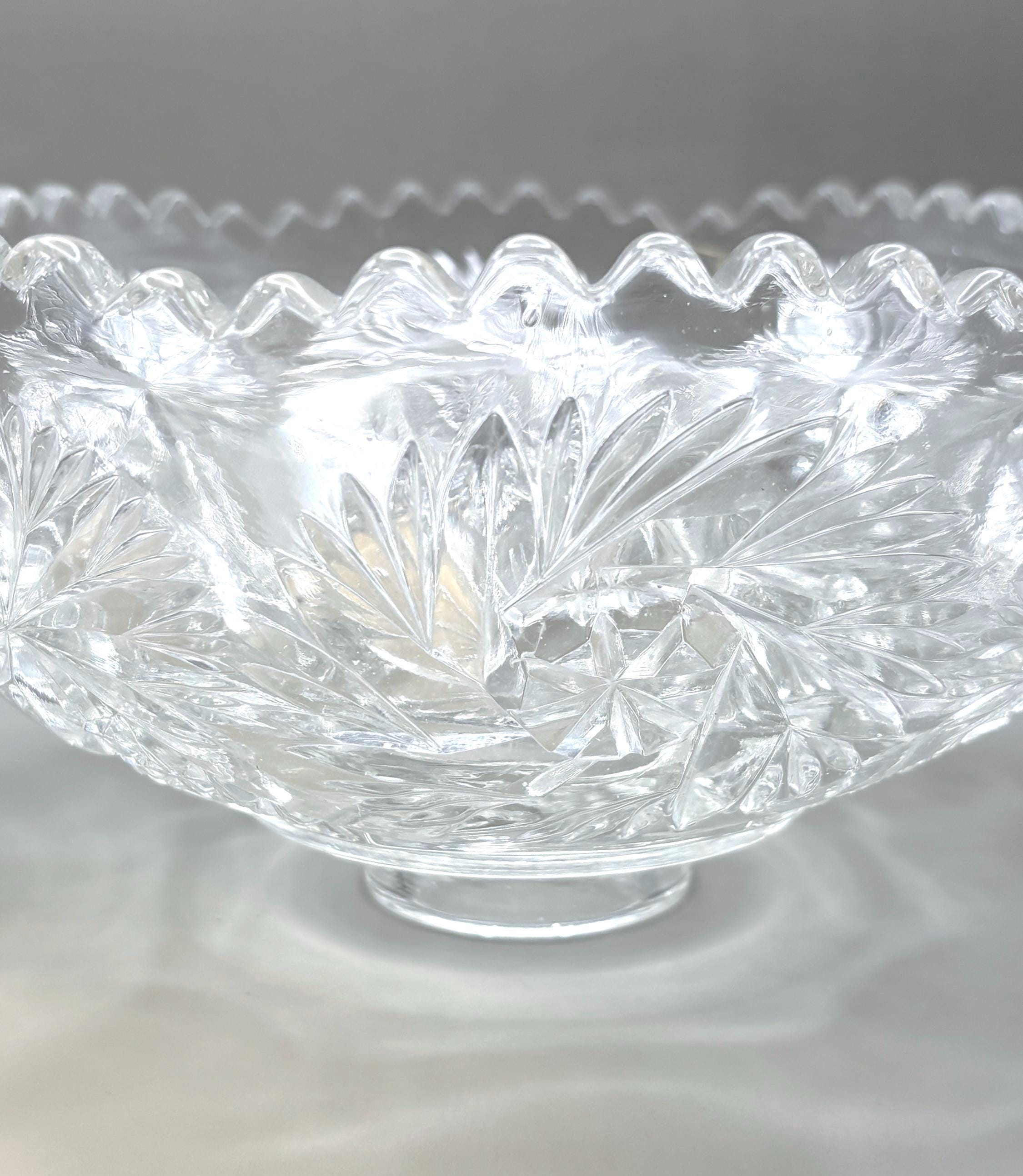 Bohemian, Czech. Hand-Cut Crystal Bowl with Starburst Pattern, 26 cm